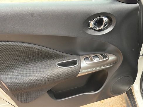 Used 2014 Nissan Juke S image 14