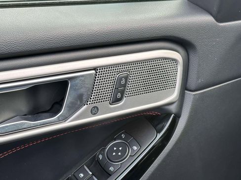 Used 2022 Ford Explorer ST-Line w/ Class IV Trailer Tow Package image 17