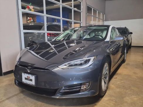 Used 2019 Tesla Model S Long Range image 3