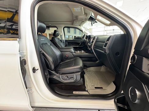 Used 2021 Ford Expedition Max Platinum image 14