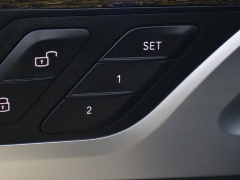 Used 2023 BMW X4 xDrive30i w/ Convenience Package image 36