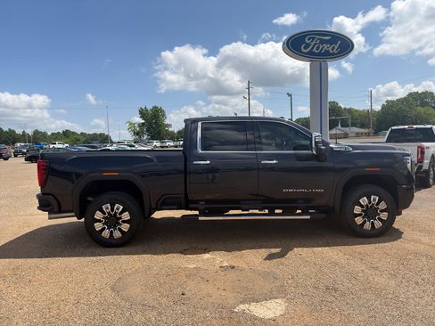 Used 2025 GMC Sierra 2500 Denali w/ Denali Reserve Package AWD/4WD image 10