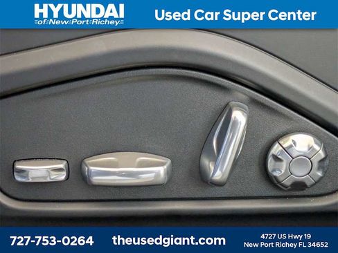 Used 2018 Porsche Panamera 4S image 22