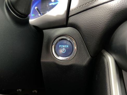 Used 2020 Toyota RAV4 Limited image 27