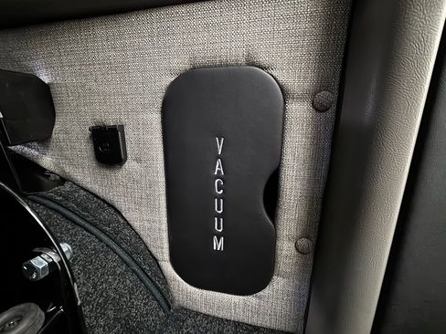 New 2025 GMC Savana 2500 Extended w/ Driver Convenience Package image 11