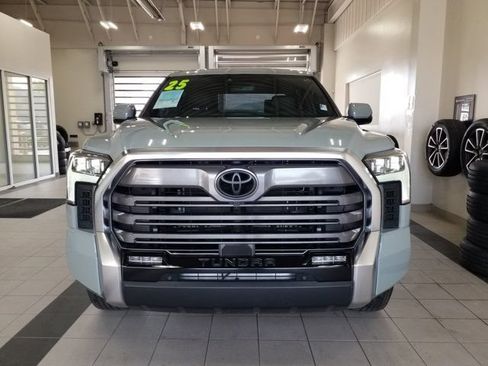Used 2025 Toyota Tundra Limited AWD/4WD image 17