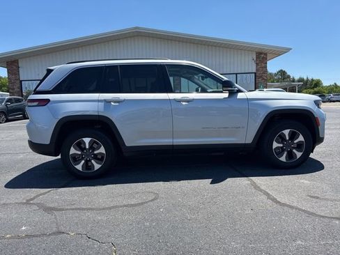 Used 2022 Jeep Grand Cherokee Limited 4xe AWD/4WD image 10