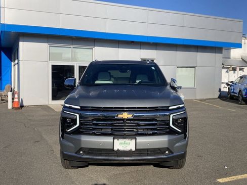 New 2025 Chevrolet Suburban Premier image 2