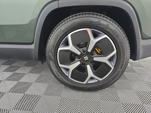 Used 2024 Rivian R1S Adventure AWD/4WD image 10