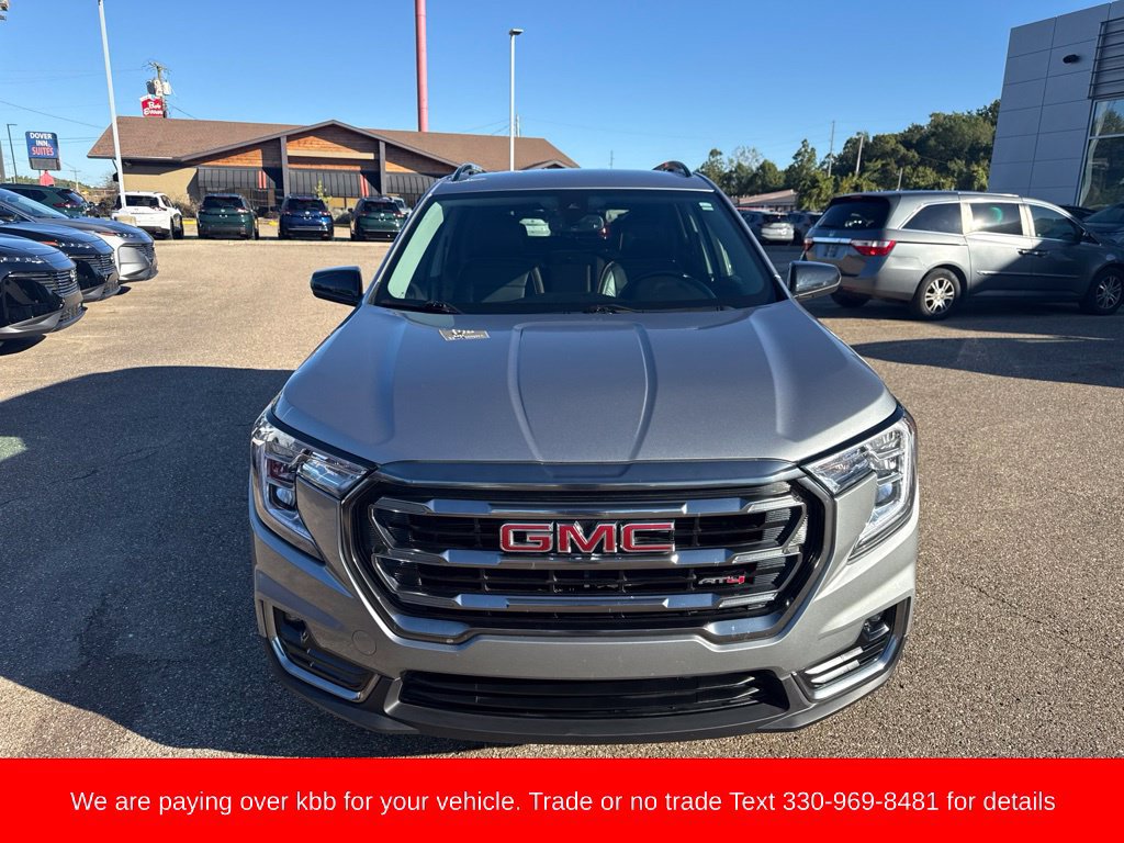 Used 2023 GMC Terrain AT4 AWD/4WD image 2