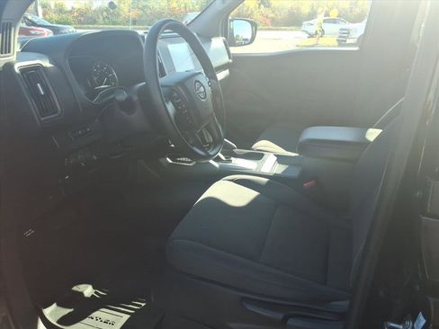 Used 2025 Nissan Frontier S image 12