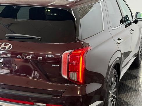 Used 2023 Hyundai Palisade Calligraphy w/ Cargo Package AWD/4WD image 12