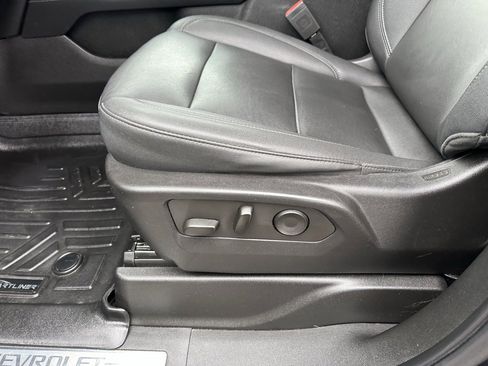 Used 2022 Chevrolet Tahoe Z71 image 11