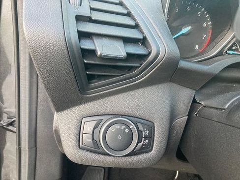 Used 2017 Ford Escape SE AWD/4WD image 18