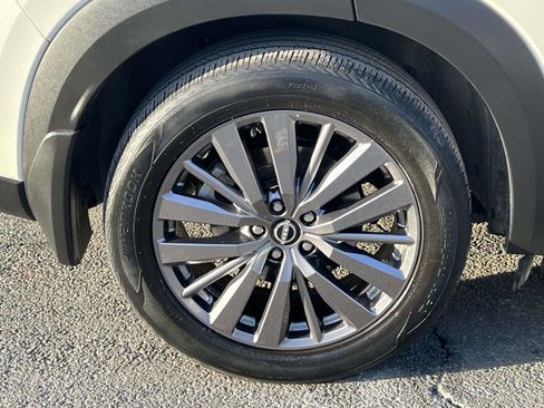 Used 2024 Nissan Pathfinder SL w/ SL Premium Package image 8