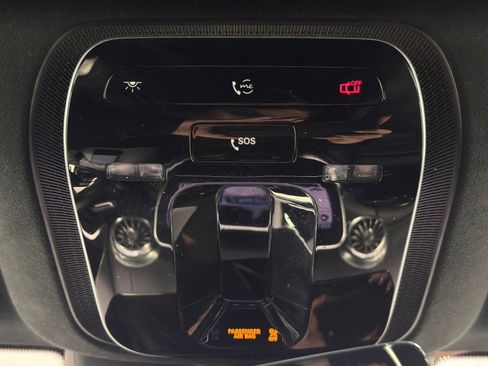 Used 2022 Mercedes-Benz SL 55 AMG 4MATIC w/ Driver Assistance Package image 42