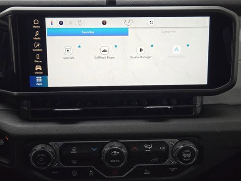 New 2025 Jeep Gladiator Sport image 13