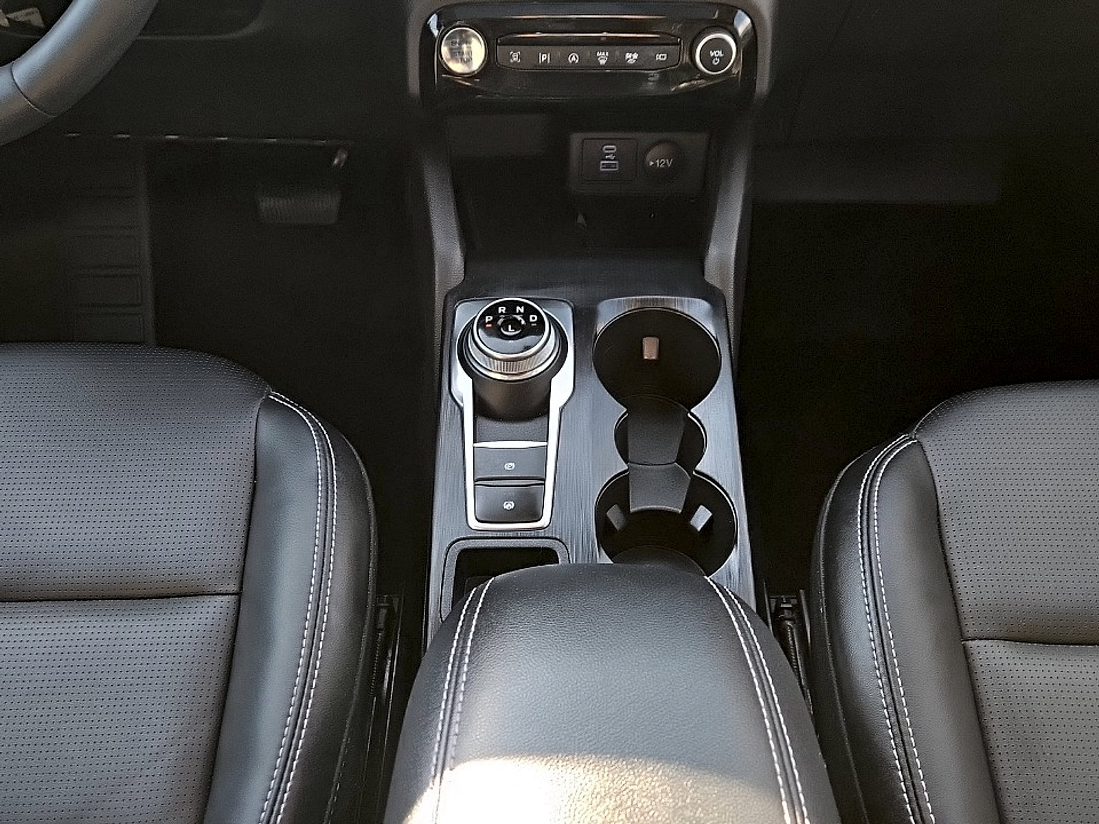 Used 2023 Ford Escape Platinum AWD/4WD image 20