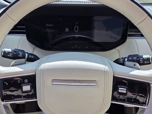 Used 2024 Land Rover Range Rover Autobiography image 41