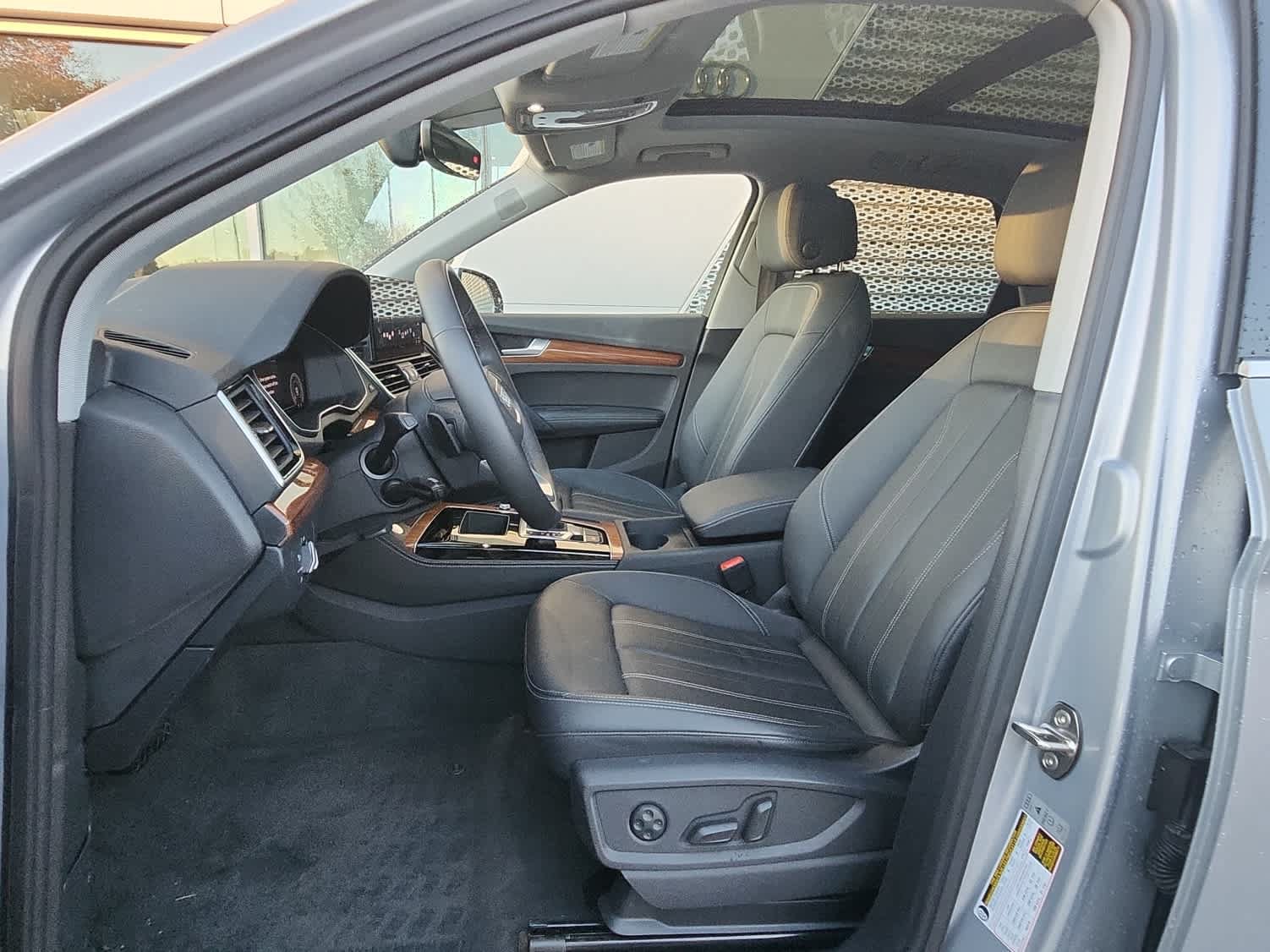 Used 2023 Audi Q5 2.0T Premium Plus AWD/4WD image 4