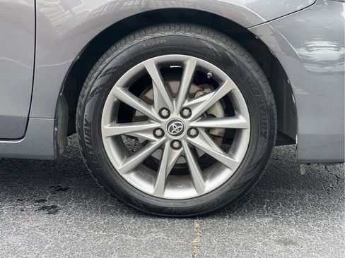 Used 2016 Toyota Prius V Five FWD image 28
