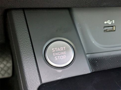 Used 2022 Audi A4 2.0T Premium image 25