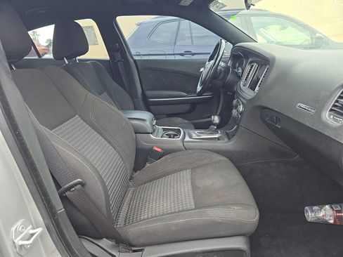 Used 2023 Dodge Charger SXT RWD image 7