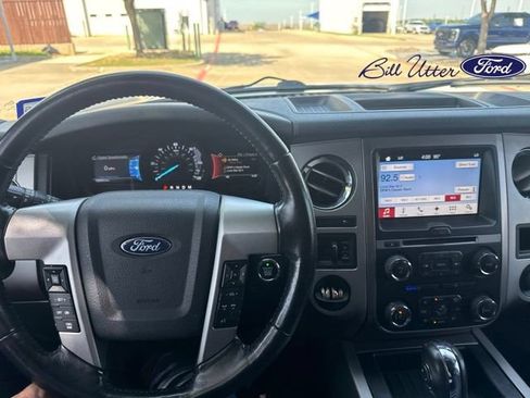 Used 2017 Ford Expedition Limited w/ Equipment Group 301A RWD image 7