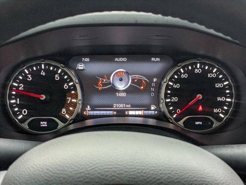 Used 2022 Jeep Renegade Latitude w/ Convenience Group AWD/4WD image 11