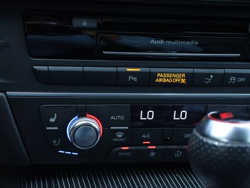 Used 2017 Audi RS 7 Prestige image 8