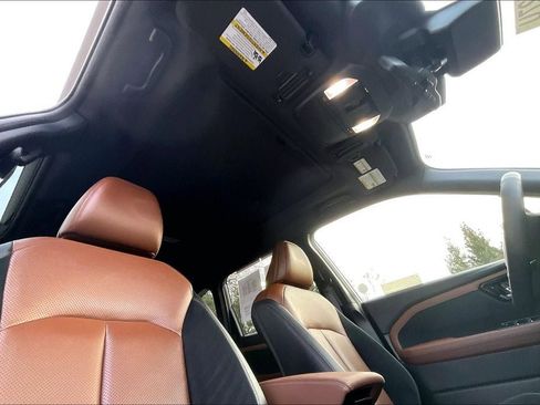 Used 2025 Subaru Forester Touring image 25