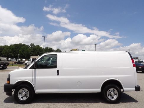 Used 2021 Chevrolet Express 2500 image 54