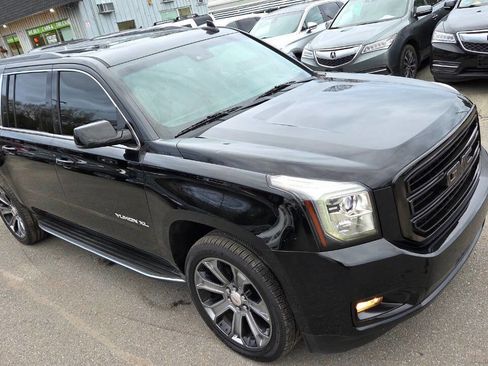 Used 2016 GMC Yukon XL SLT w/ Open Road Package AWD/4WD image 19
