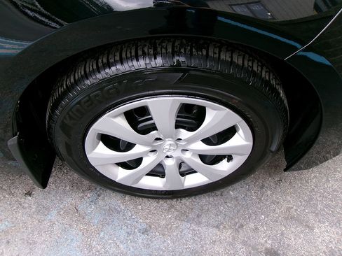 Used 2024 Toyota Corolla LE image 7