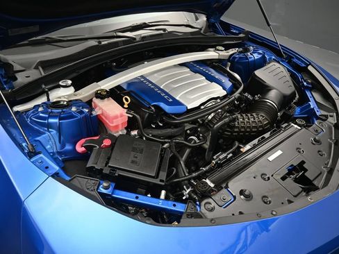 Used 2018 Chevrolet Camaro SS RWD image 44