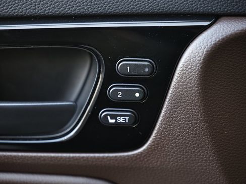 Used 2025 Honda Odyssey Touring image 16