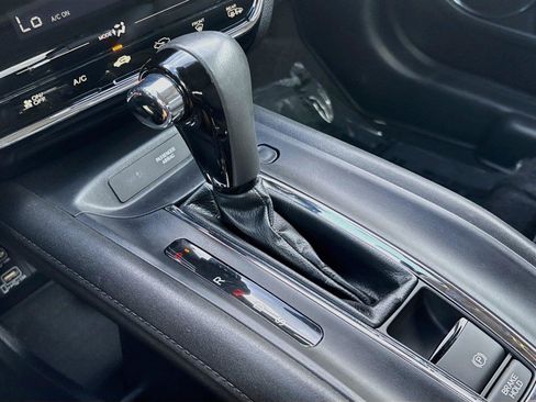 Used 2021 Honda HR-V EX-L image 16