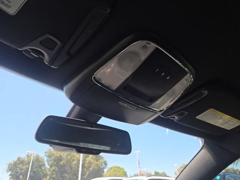 Used 2023 Dodge Charger R/T w/ Harman/Kardon Audio Group RWD image 17