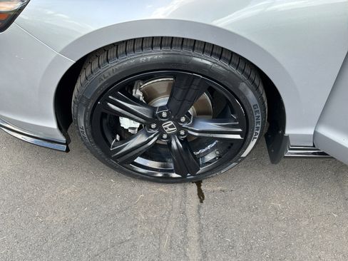 Used 2024 Honda Accord Sport image 8
