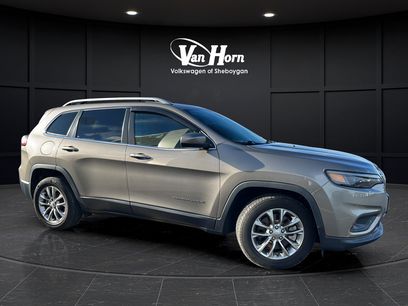 Used 2019 Jeep Cherokee Latitude Plus w/ Comfort/Convenience Group