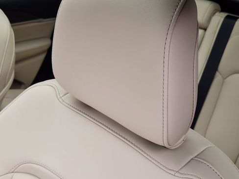 New 2026 Jeep Grand Cherokee Limited w/ Limited Altitude Package image 10