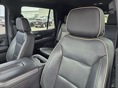 Used 2021 GMC Yukon SLT image 18