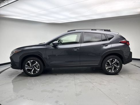 Used 2024 Subaru Crosstrek 2.0i Premium image 2