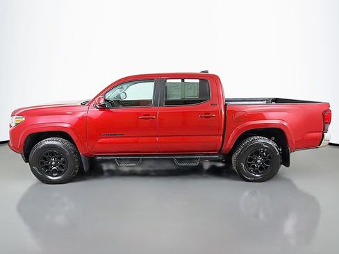 Used 2022 Toyota Tacoma SR5 AWD/4WD image 12