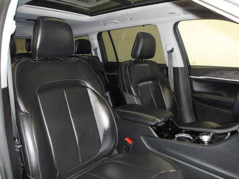 Used 2023 Jeep Grand Cherokee L Limited w/ Luxury Tech Group II AWD/4WD image 16