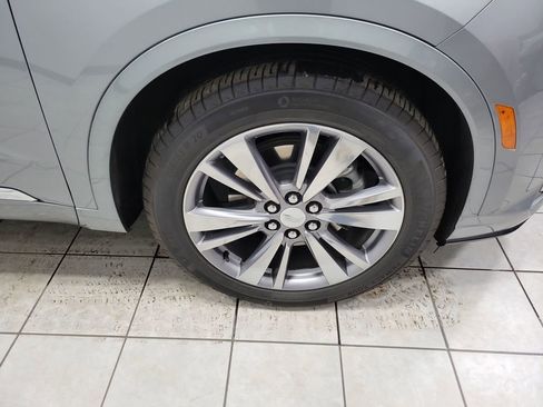 Used 2025 Cadillac XT6 Premium Luxury image 38