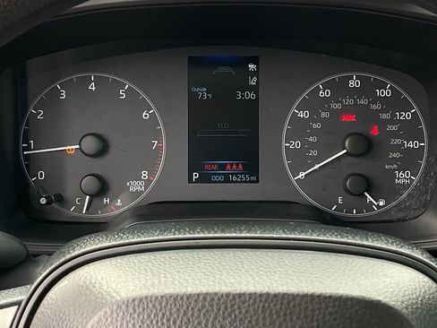 Used 2025 Toyota Corolla LE image 21