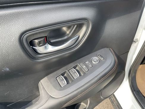 Certified 2025 Honda HR-V Sport image 18