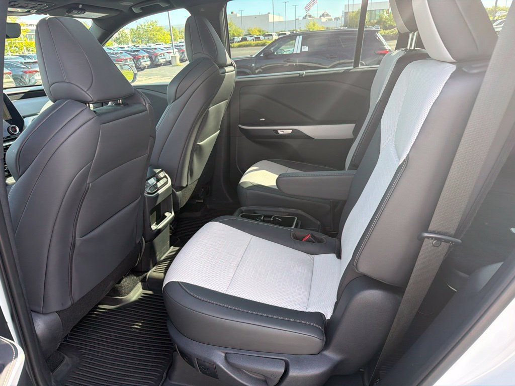 Used 2025 Lexus TX 350 AWD w/ Technology Package image 38