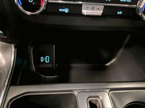 Used 2022 Ford F150 XLT w/ XLT Black Appearance Package image 26